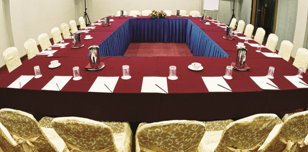 Gallery The Avenue M